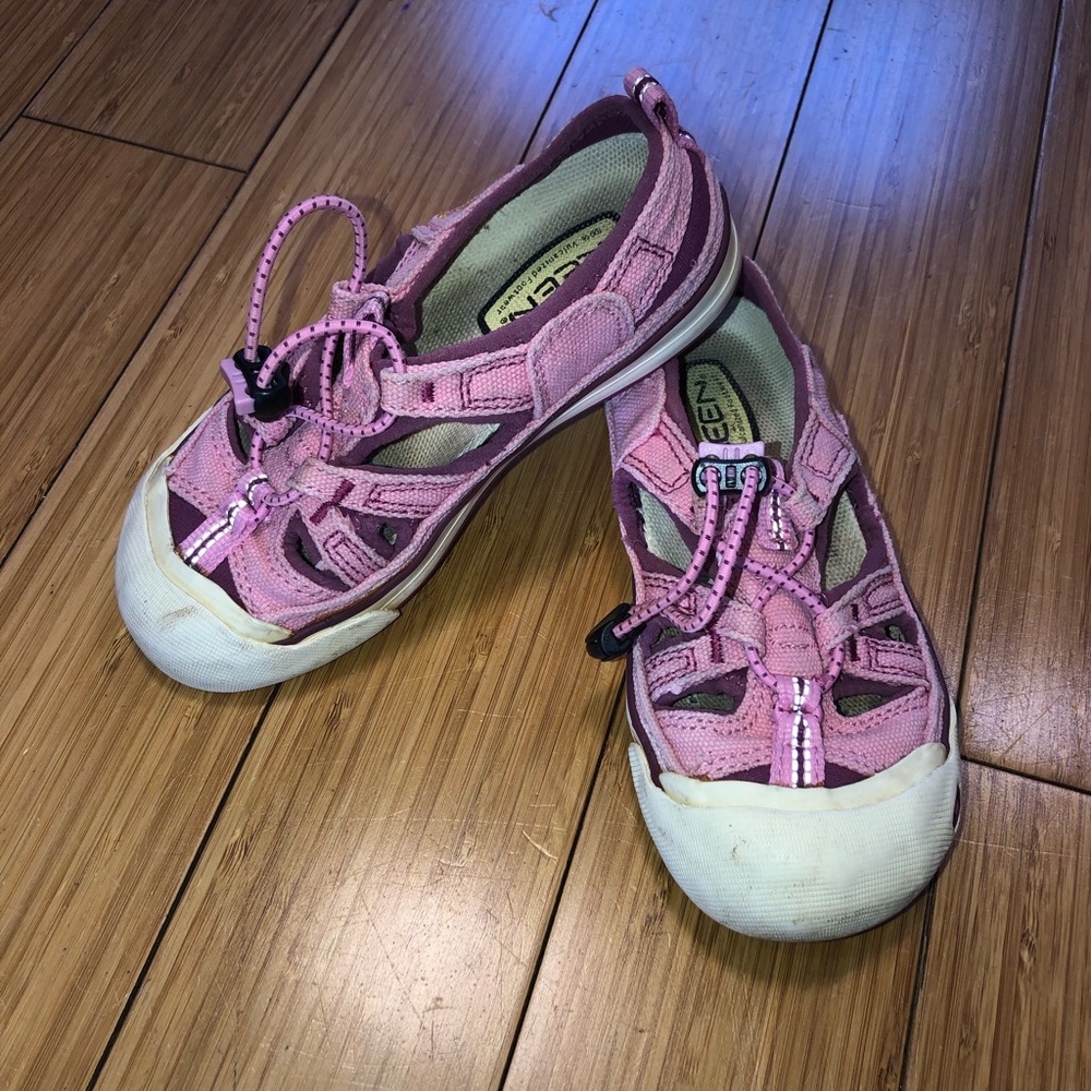 Keen shoes little girl size 12